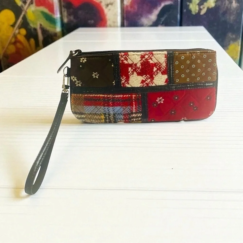 Vera Bradley RED Herringbone WRISTLET RARE RETIRED LIMITED EDITION